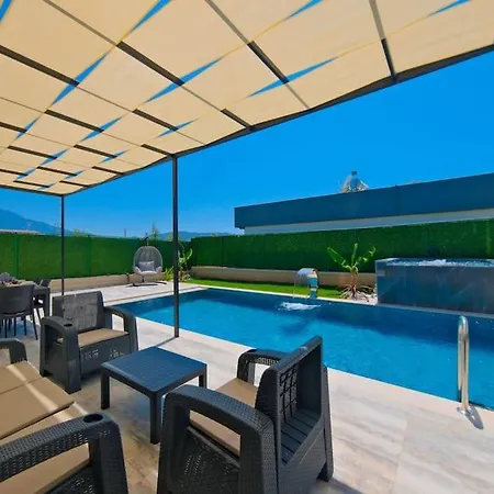 Вилла Izci Delux